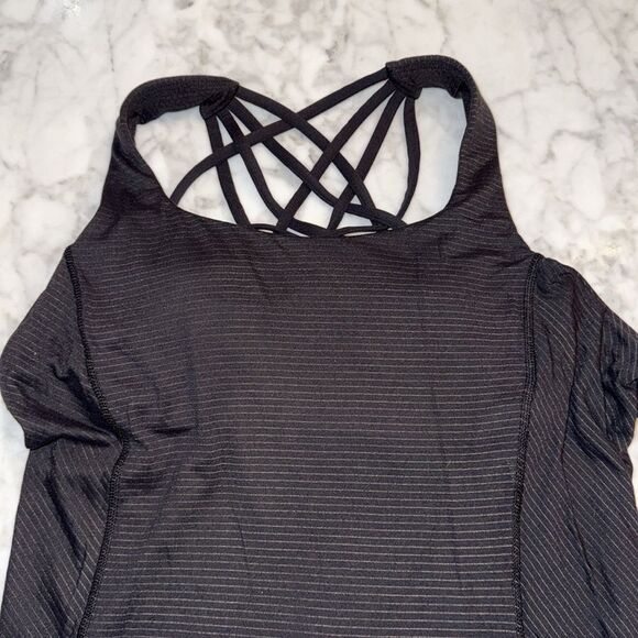 LULULEMON ATHLETICA FREE TO BE WILD BRA TANK 4 - Picture 2 of 7